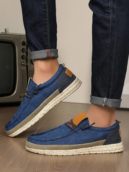 Mocassim masculino com sola clara e palmilha macia para uso diário, para homens que gostam do estilo old money, moda italiana.