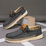 Sapato masculino leve e sofisticado, ideal para primavera e verão.